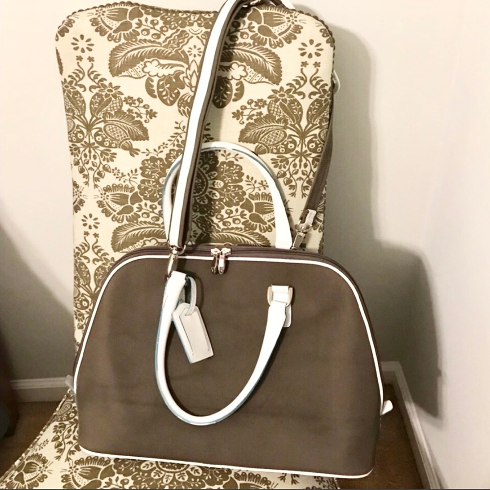 $ 1 HOUR SALE $ Diane Von Furstenberg Weekender❄️